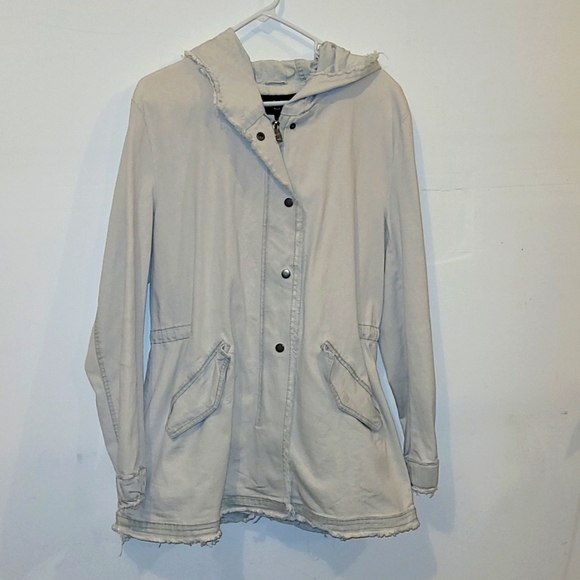 🤍SPRING,Womens beautiful light colored denim fall jacket sz LG. LA Coalition.💙 - Picture 6 of 13